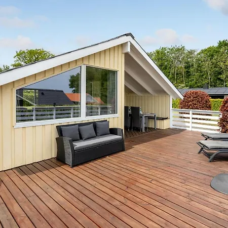 Holiday home Lovely In Sjolund With House Sea View Sonder Bjert