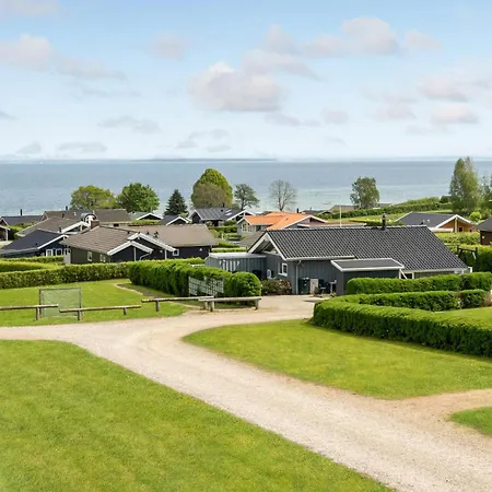 Awesome In Sjolund With Sauna * Sønder Bjert